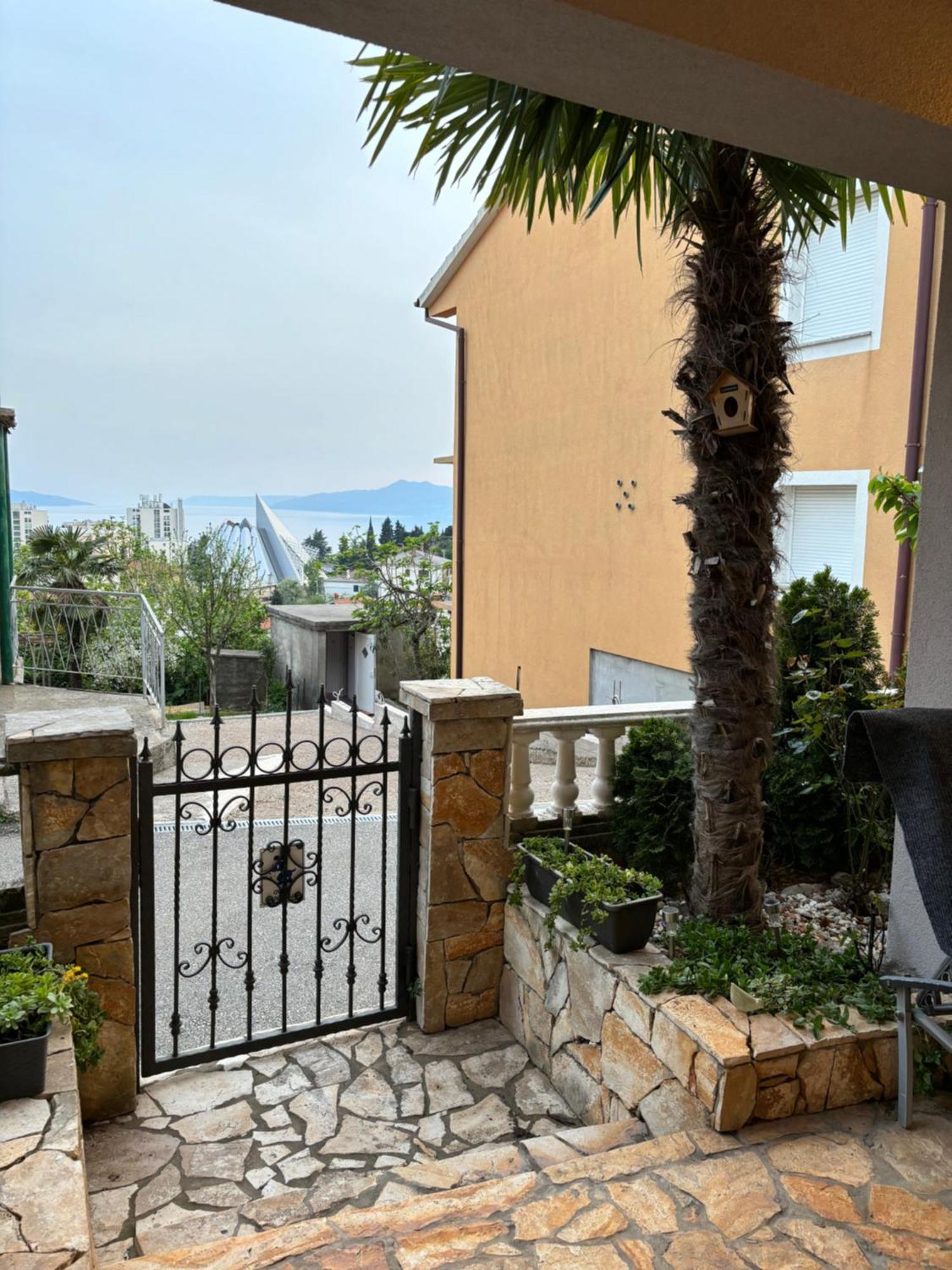Edina Apartman *